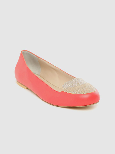 

OCEEDEE Women Coral Pink & Gold-Toned Colourblocked Ballerinas with Giltter Detail