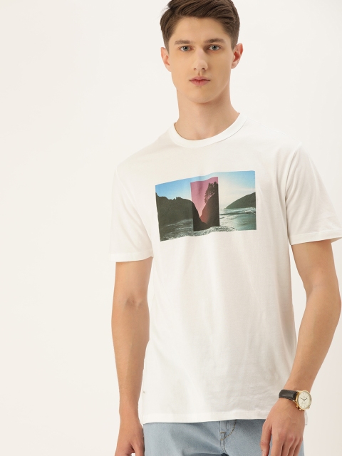 

GAP Men White Printed Round Neck T-shirt