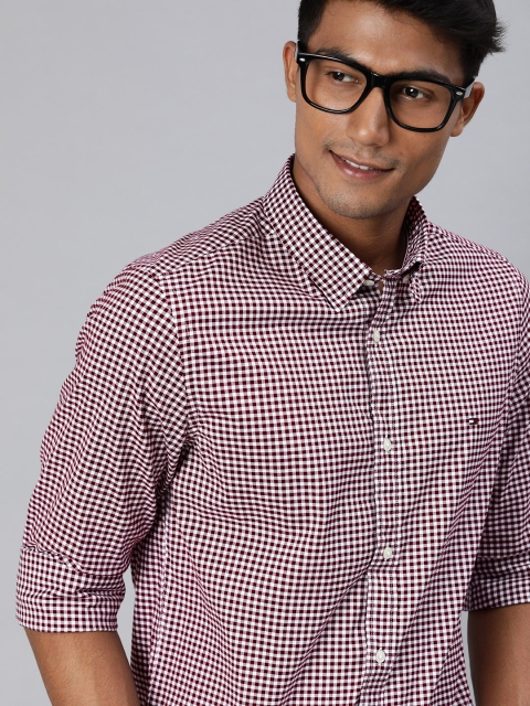 

Tommy Hilfiger Men Burgundy & White Slim Fit Checked Casual Shirt