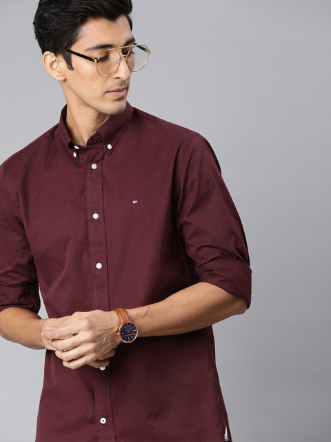 

Tommy Hilfiger Men Burgundy Regular Fit Solid Casual Shirt