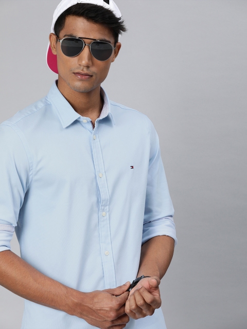 

Tommy Hilfiger Men Blue Slim Fit Solid Casual Knitted Shirt