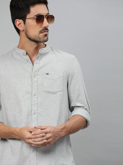 

Tommy Hilfiger Men Grey Regular Fit Solid Casual Shirt
