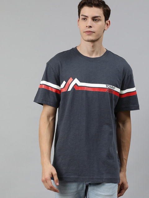 

Tommy Hilfiger Men Navy Blue & Red Striped Round Neck T-shirt