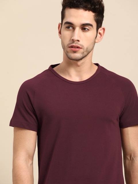 

ether Men Burgundy Pure Cotton Solid Round Neck T-shirt