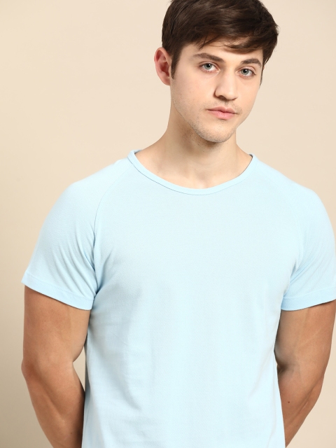 

ether Men Blue Pure Cotton Solid Round Neck T-shirt