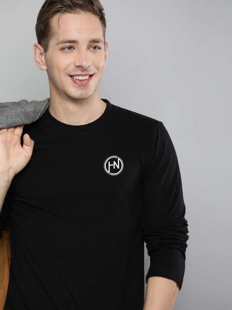 

HERE&NOW Men Black Solid Round Neck T-shirt