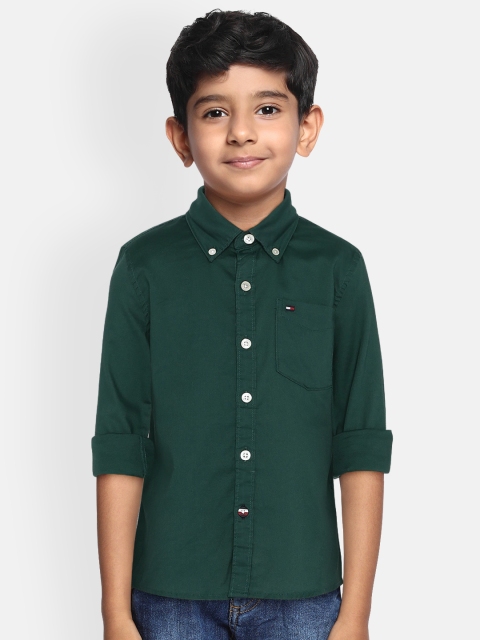 

Tommy Hilfiger Boys Green Regular Fit Solid Casual Shirt