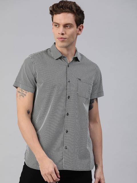 

THE BEAR HOUSE Men Black & White Slim Fit Striped Casual Shirt
