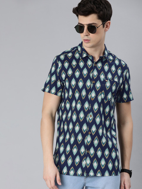 

THE BEAR HOUSE Men Navy Blue & Beige Slim Fit Ethnic Printed Casual Shirt