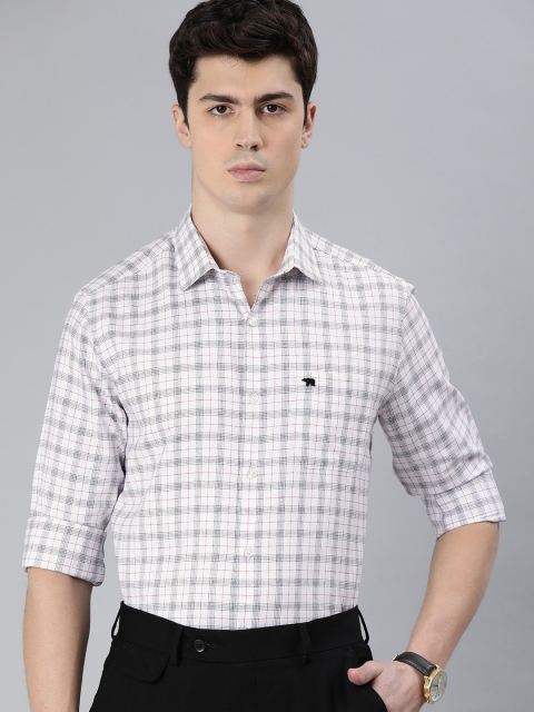 

THE BEAR HOUSE Men White & Black Slim Fit Checked Formal Shirt