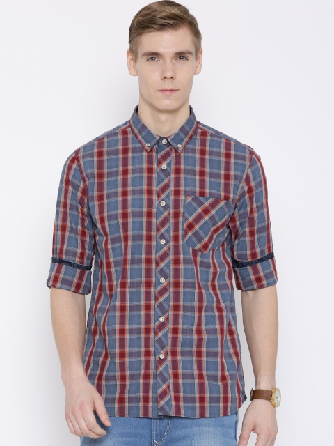 

Flying Machine Grey & Maroon Checked Casual Shirt