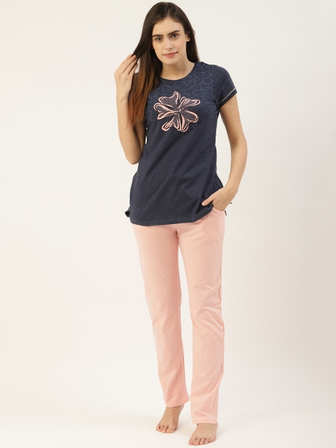 

Sweet Dreams Women Navy Blue & Peach-Coloured Printed Night Suit