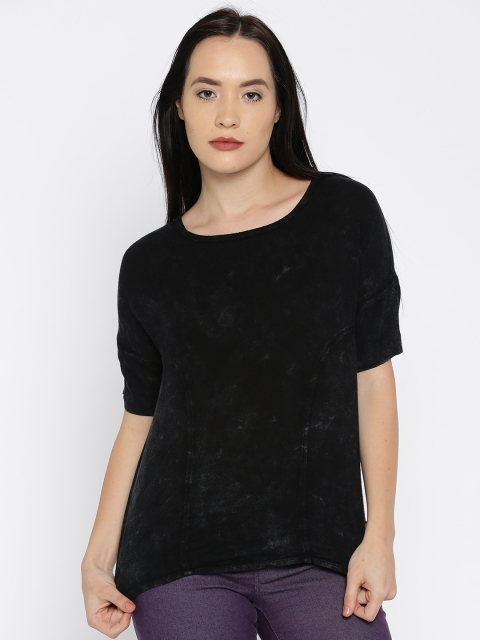 

ONLY Women Black Solid Round Neck T-shirt