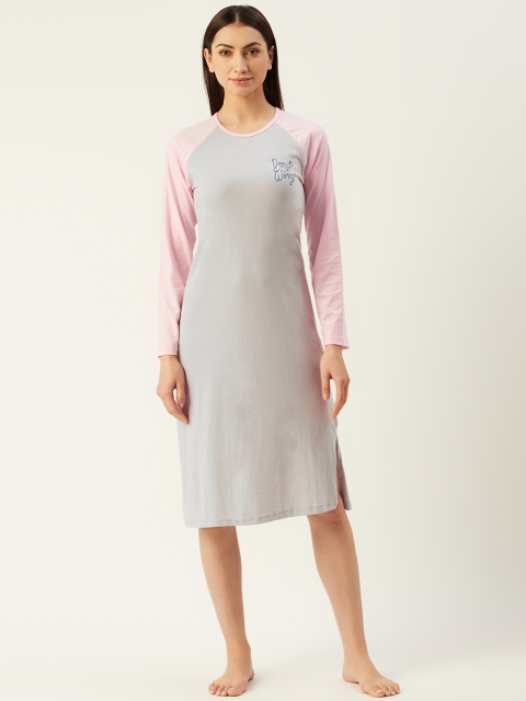 

Klamotten Grey & Pink Solid Pure Cotton Nightdress with Printed Detail