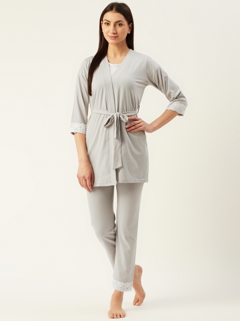 

Klamotten Women Grey Solid Night suit With Belt