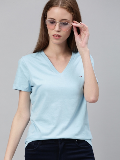

Tommy Hilfiger Women Blue Solid V-Neck T-shirt