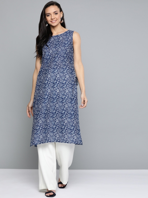 

HERE&NOW Women Blue & White Printed Straight Kurta