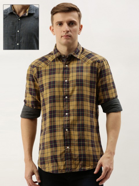 

PETER ENGLAND UNIVERSITY Men Yellow & Navy Blue Slim Fit Checked Reversible Casual Shirt