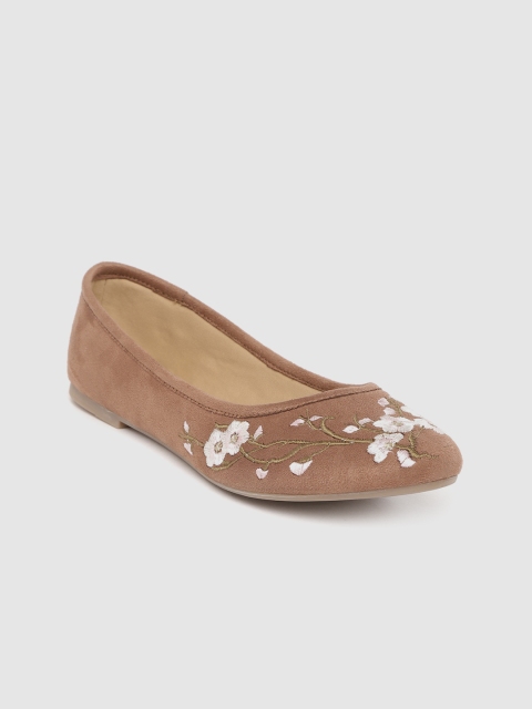 

Carlton London Women Brown & Off-White Floral Embroidered Ballerinas