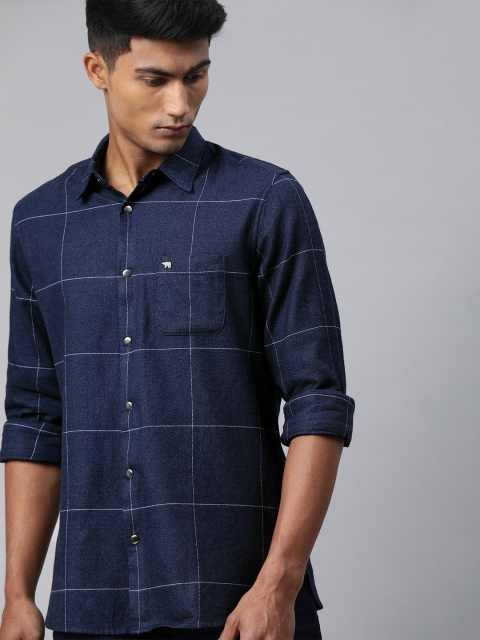 

THE BEAR HOUSE Men Navy Blue & White Slim Fit Checked Casual Shirt