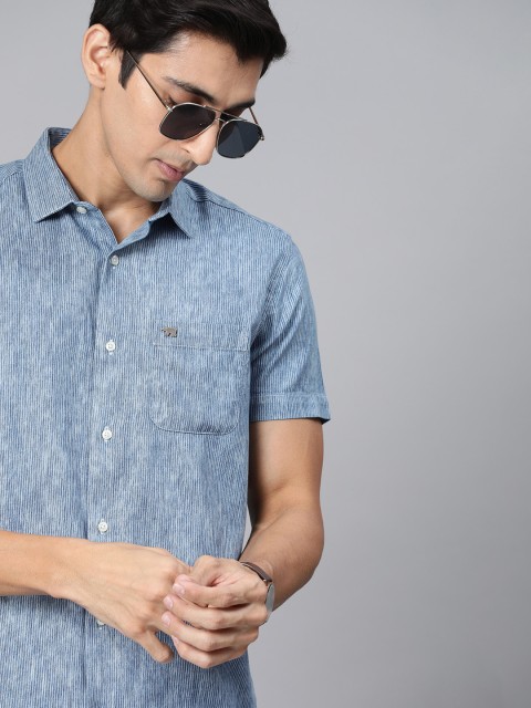 

THE BEAR HOUSE Men Blue & White Slim Fit Striped Casual Denim Shirt