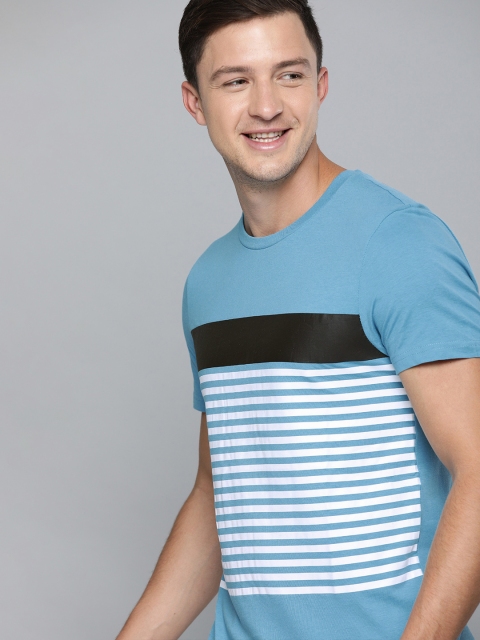 

Mast & Harbour Men Blue & White Striped Round Neck T-shirt