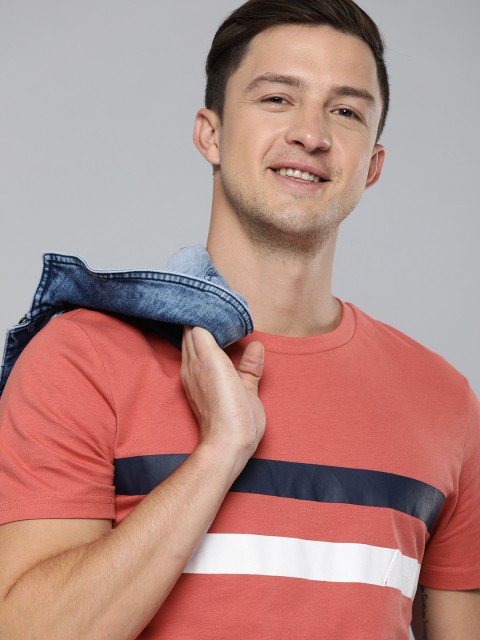 

Mast & Harbour Men Pink & Blue Striped Round Neck T-shirt