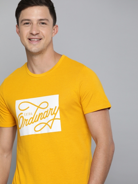 

Mast & Harbour Men Mustard Yellow Printed Round Neck T-shirt