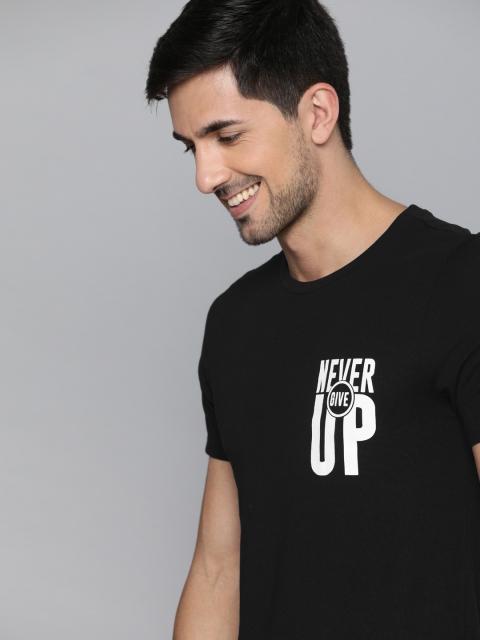 

Mast & Harbour Men Black Printed Round Neck T-shirt