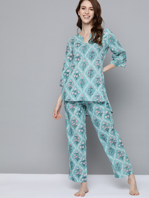 

HERE&NOW Women Blue & White Floral Print Pure Cotton Night suit