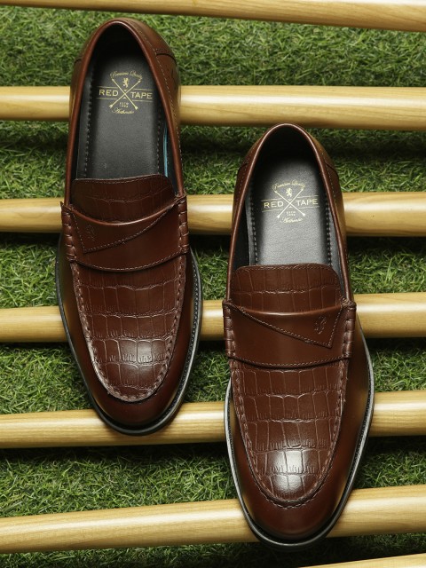 

Red Tape Men Brown Textured Leather Formal Loafers