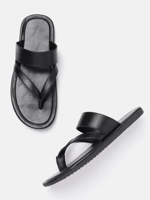 

Roadster Men Black Comfort Sandals