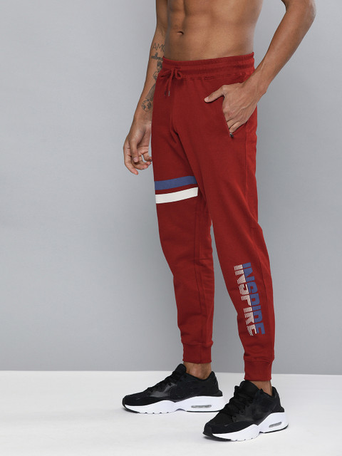

HERE&NOW Men Maroon Solid Straight Fit Joggers with Printed Detail