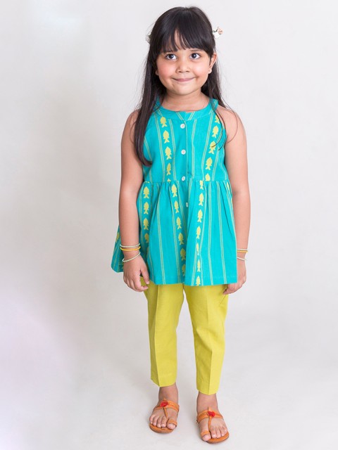 

Tiber Taber Girls Turquoise Blue & Sea Green Solid Kurta with Trousers