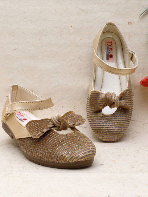 

DChica Girls Beige & Brown Colourblocked Mary Janes