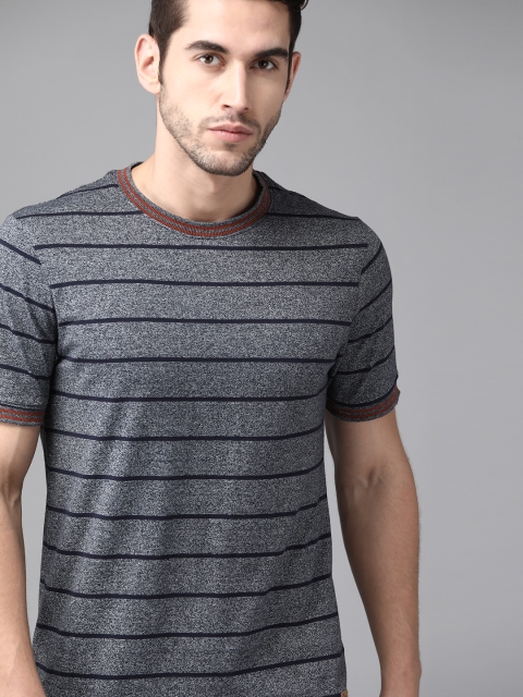 

Roadster Men Navy Blue Striped Round Neck T-shirt