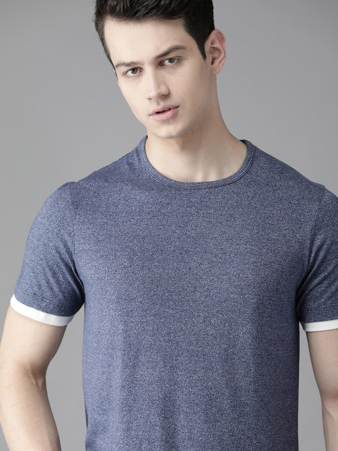 

Roadster Men Navy Blue Pure Cotton Self Design Round Neck T-shirt
