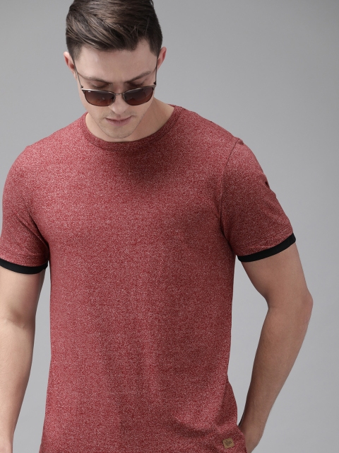 

Roadster Men Maroon Solid Round Neck T-shirt