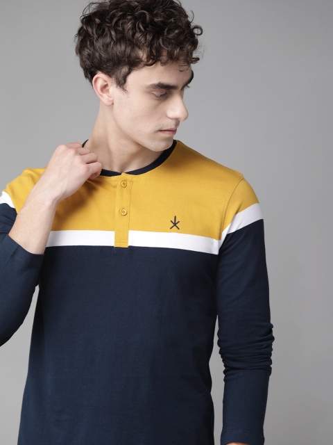 

Roadster Men Navy Blue & Mustard Yellow Colourblocked Henley Neck T-shirt