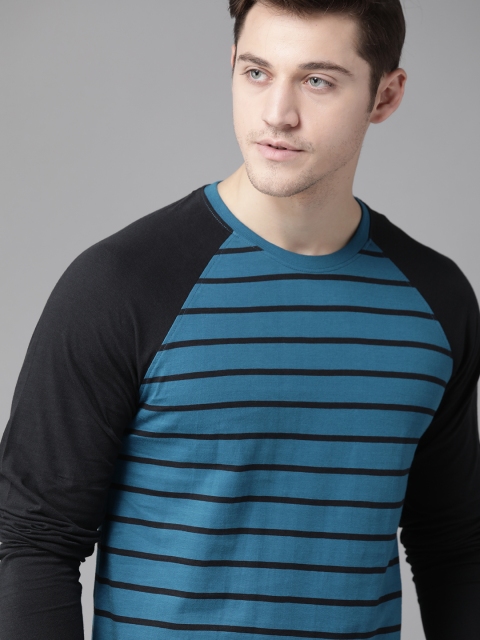 

Roadster Men Blue Black Pure Cotton Striped Round Neck Pure Cotton T-shirt
