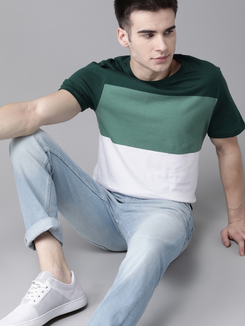 

Roadster Men Green & WhitePure Cotton Colourblocked Round Neck T-shirt