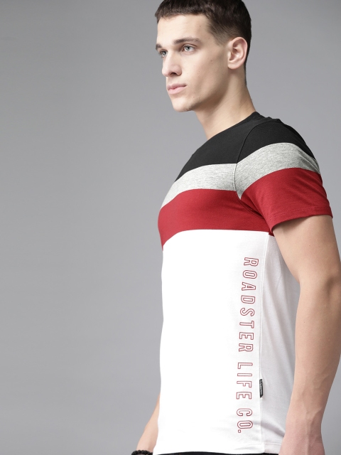 

Roadster Men White & Black Pure Cotton Colourblocked Round Neck T-shirt