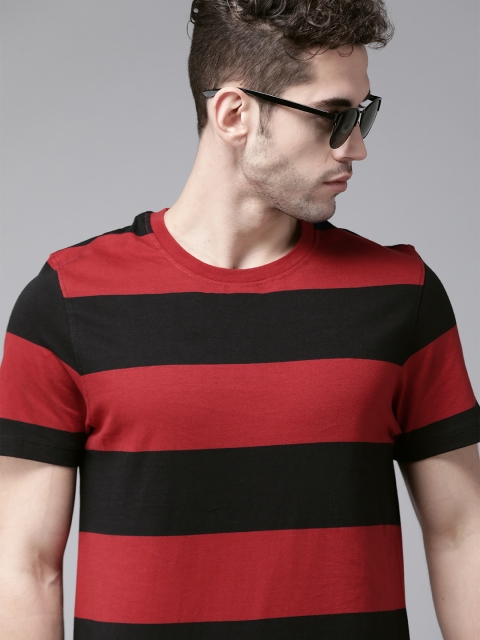

Roadster Men Maroon& Black Pure Cotton Striped Round Neck T-shirt