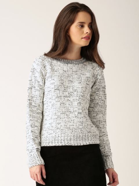 

DressBerry Off-White & Black Sweater