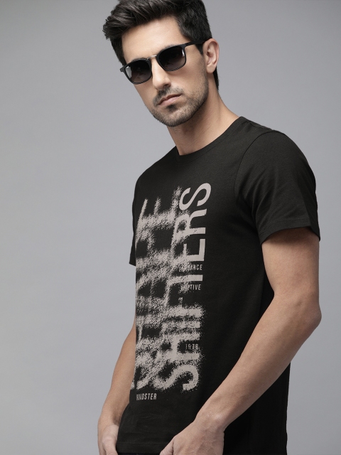 

Roadster Men Black Grey Printed Round Neck Pure Cotton T-shirt