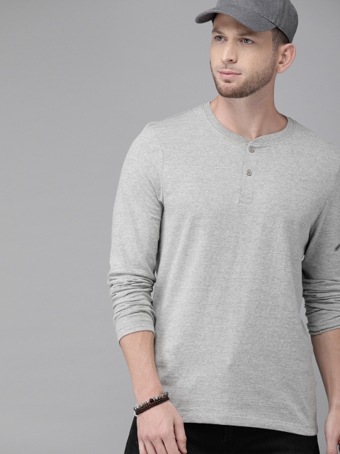 

Roadster Men Grey Melange Solid Henley Neck T-shirt