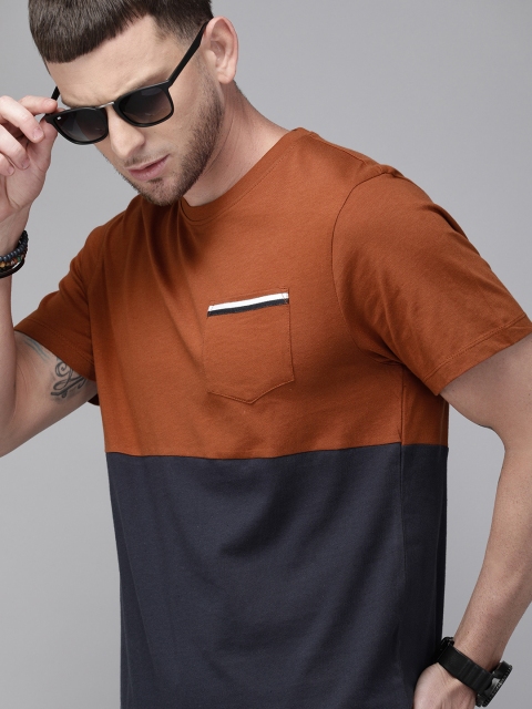 

Roadster Men Rust Brown & Navy Blue Colourblocked Round Neck T-shirt with Pocket