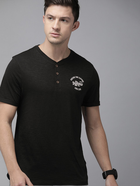 

Roadster Men Black Solid Henley Neck Pure Cotton T-shirt with Printed Detail