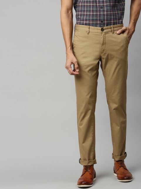 

Indian Terrain Men Beige Brooklyn Slim Fit Self Design Chinos
