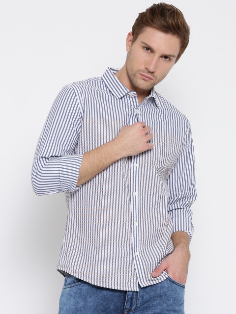 

United Colors of Benetton White & Blue Seersucker Striped Casual Shirt